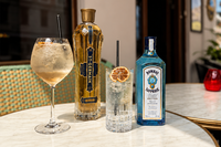 Floras Café og Cocktail