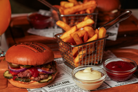 Bistronomi Kitchen & Lounge